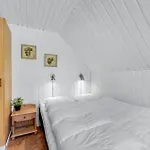 Three-bedroom In Prázdninový dům