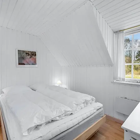 Holiday home Three-bedroom In