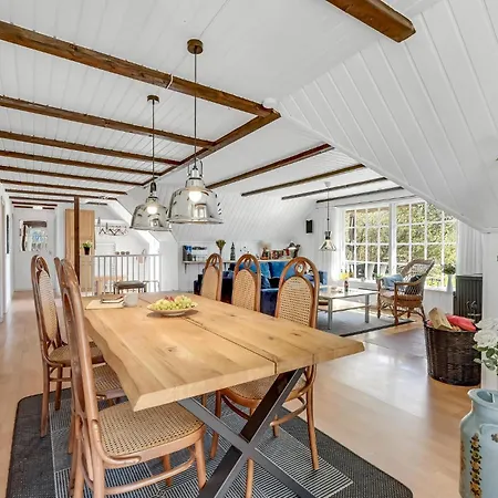 Three-bedroom In * Norre Nebel