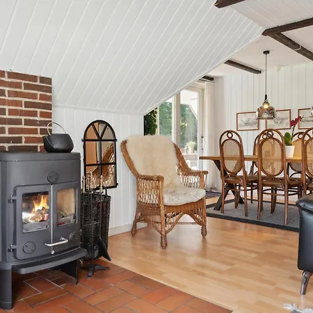 Three-bedroom In * Norre Nebel